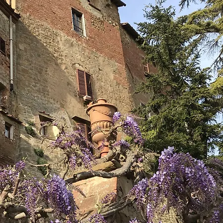 리조트 Borgo La Grancia 3*