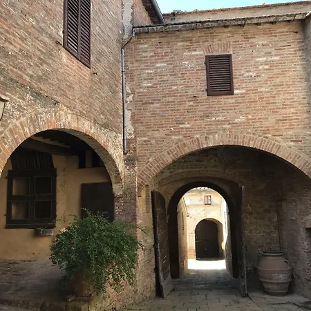 Feriested Borgo La Grancia 3*